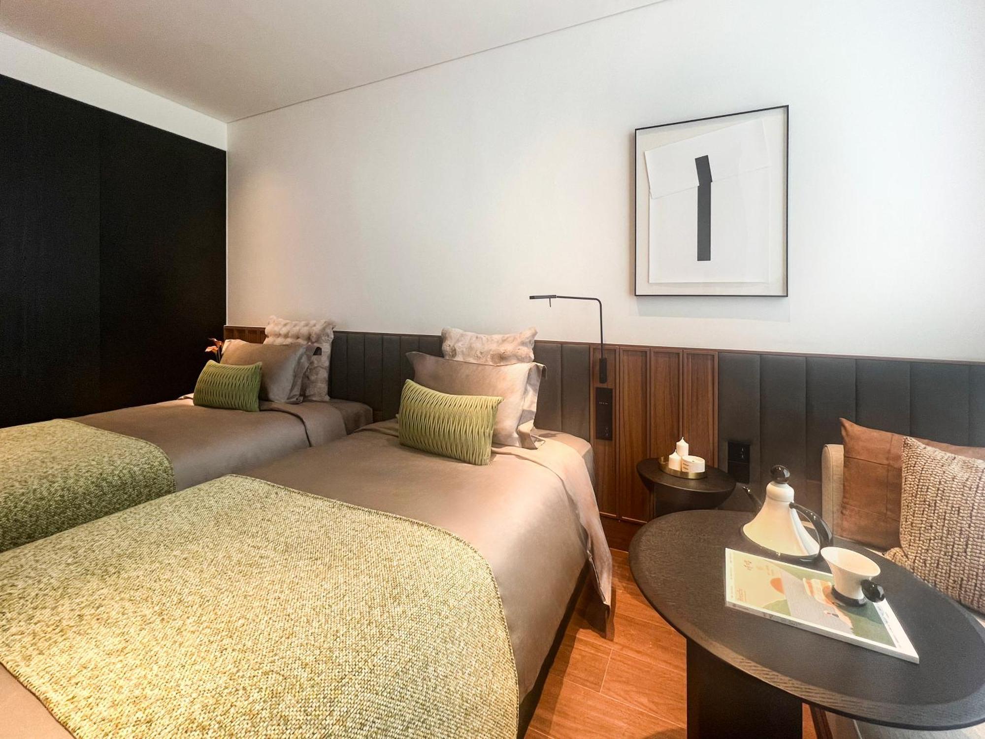 Hotel Base-caohejing Serviced 4*